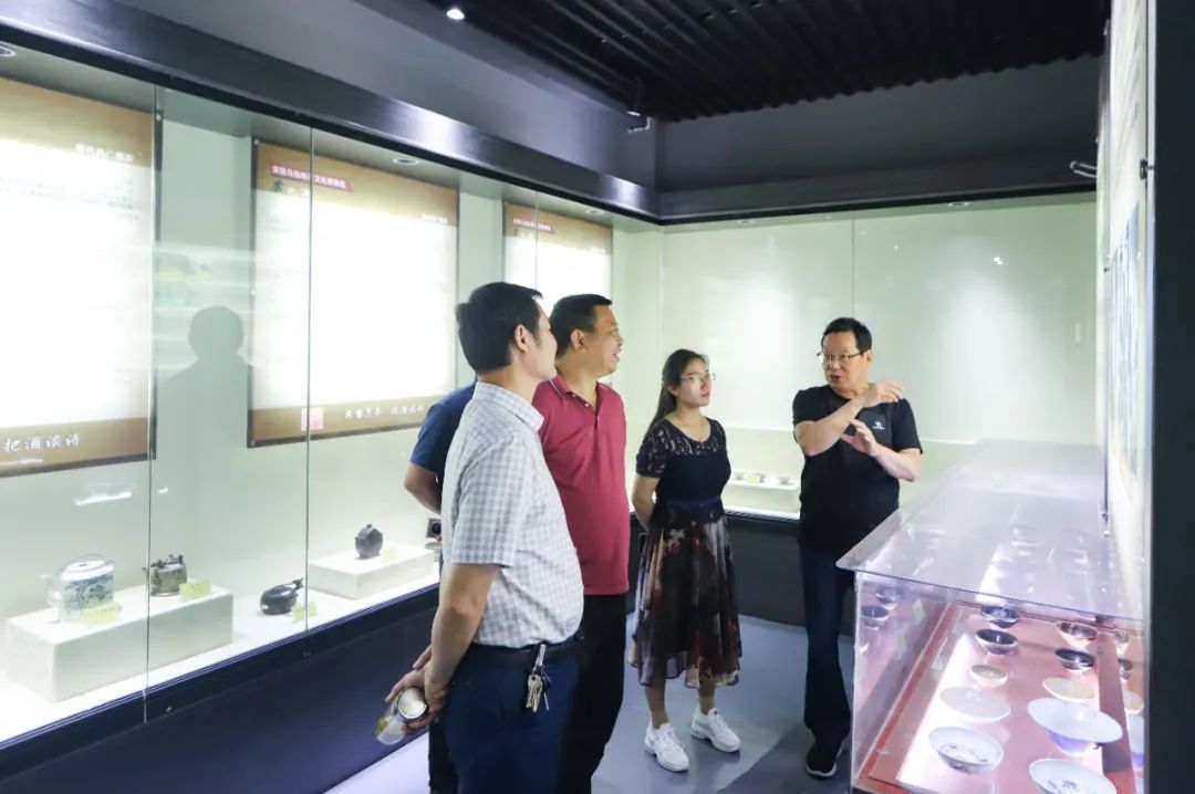 我会副会长郑毅、秘书长高超君赴广德调研茶文化博物馆展陈设计